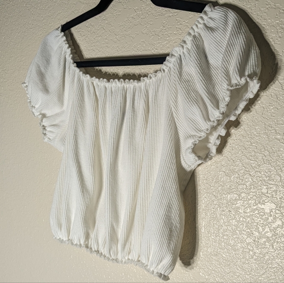 Peasant Style Flirty Crop Top with Frilly Elastic Details - Picture 4 of 5
